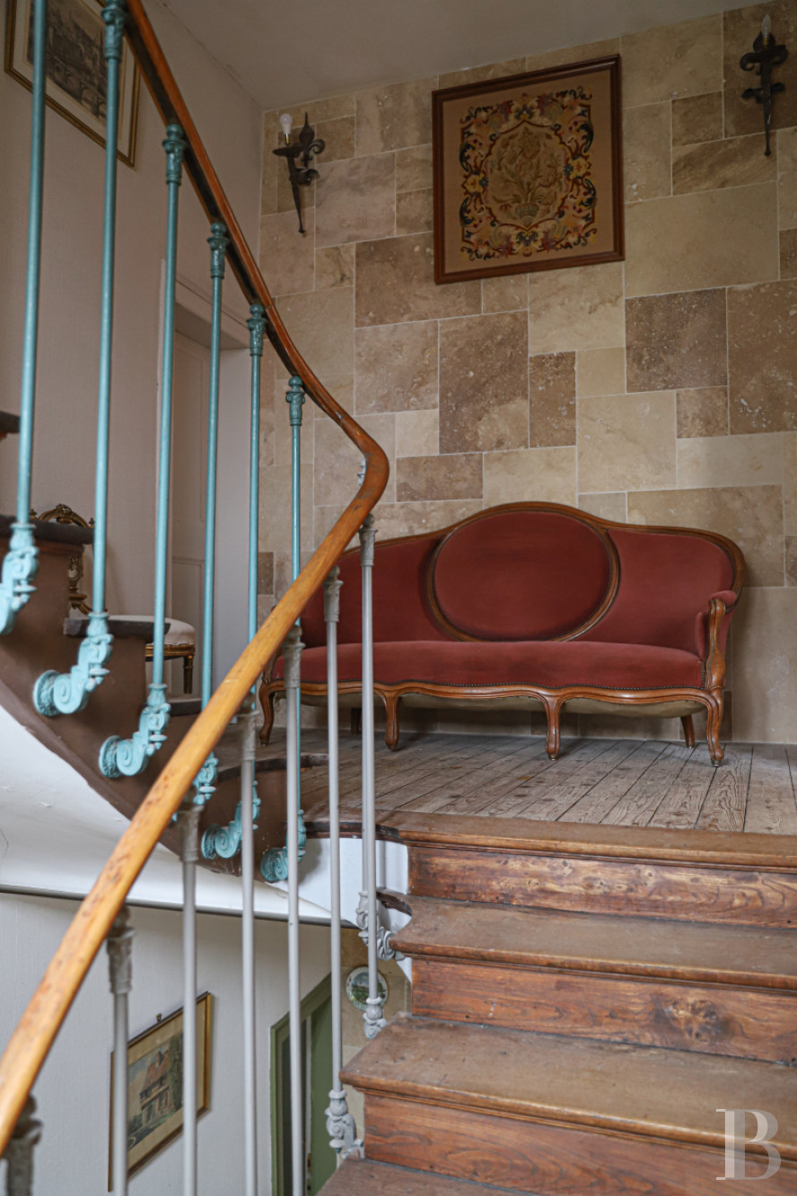 Dans le  Calvados, au pied de la  Basilique de Lisieux un manoir médiéval du 16e siècle - photo  n°14